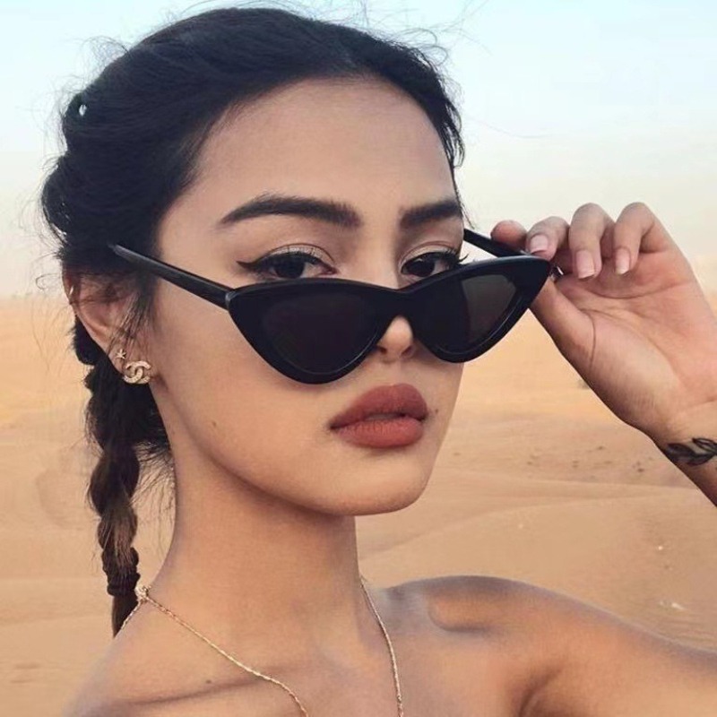 Lunettes de soleil œil de chat - Streetwear Brand Red avis et prix