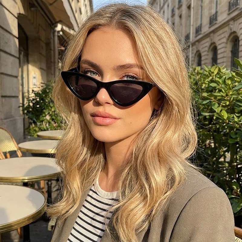 Lunettes de soleil œil de chat - Streetwear Brand Red avis et prix